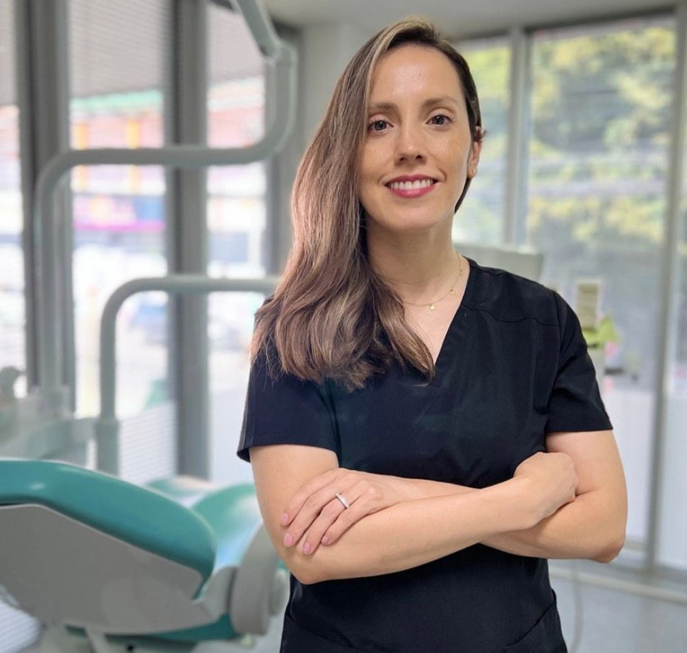 Dra. Romina Pérez Álvarez, Ortodoncia y ortopedia Dentomaxilofacial, Universidad de Chile. Clínica Costanera - Valdivia